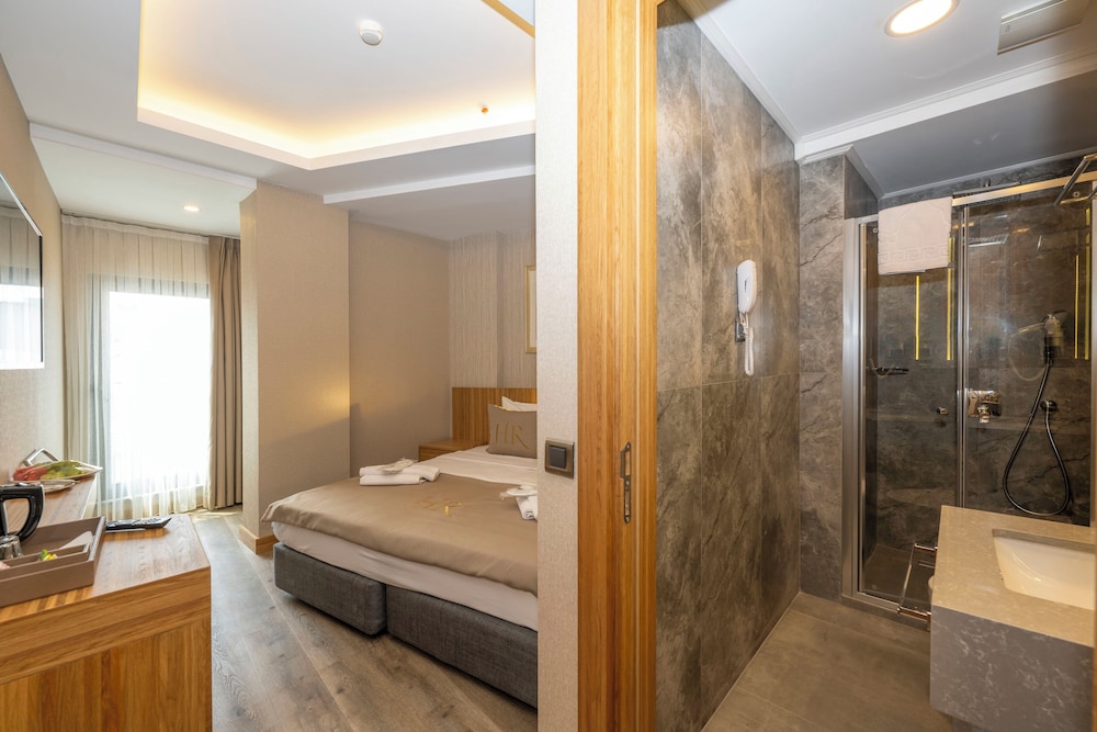 hotel ravi
