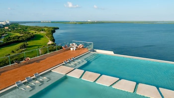 hyatt vivid grand island cancun adults only all inclusive