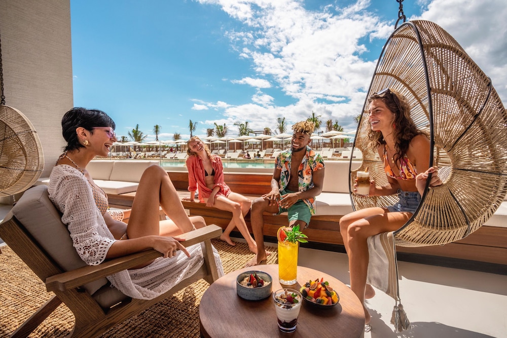 hyatt vivid grand island cancun adults only all inclusive