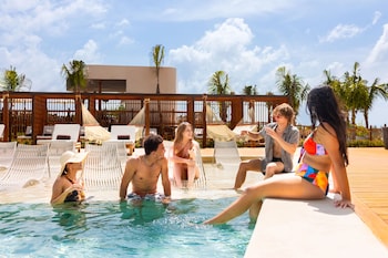 hyatt vivid grand island cancun adults only all inclusive
