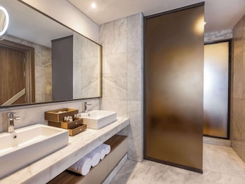 rixos radamis tirana hotel