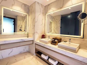 rixos radamis tirana hotel