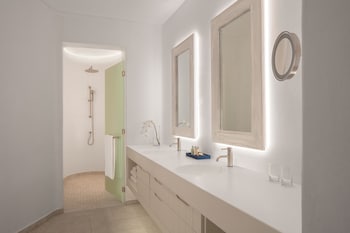 anantara santorini abu dhabi retreat adults only