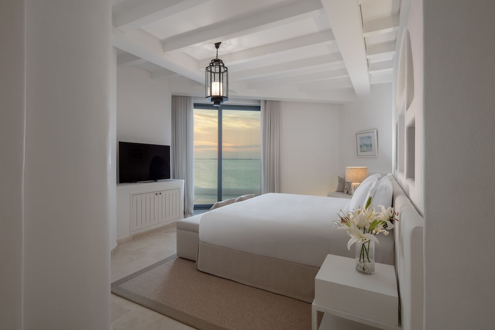 anantara santorini abu dhabi retreat adults only