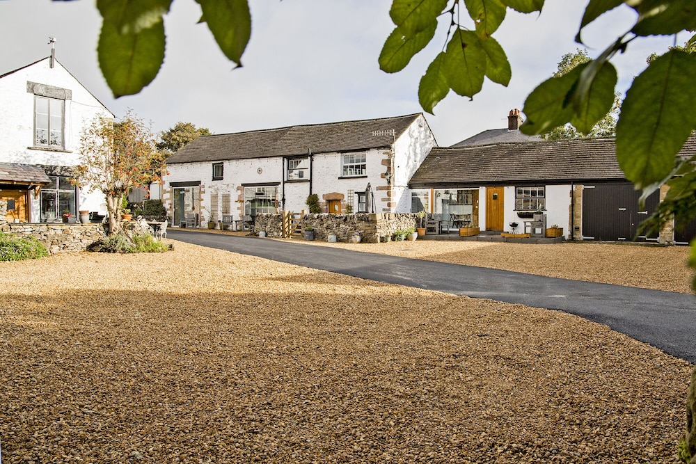 hawthorn farm guest house