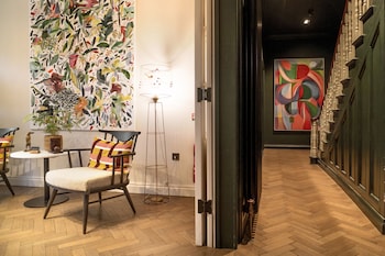 leighton townhouse adults only