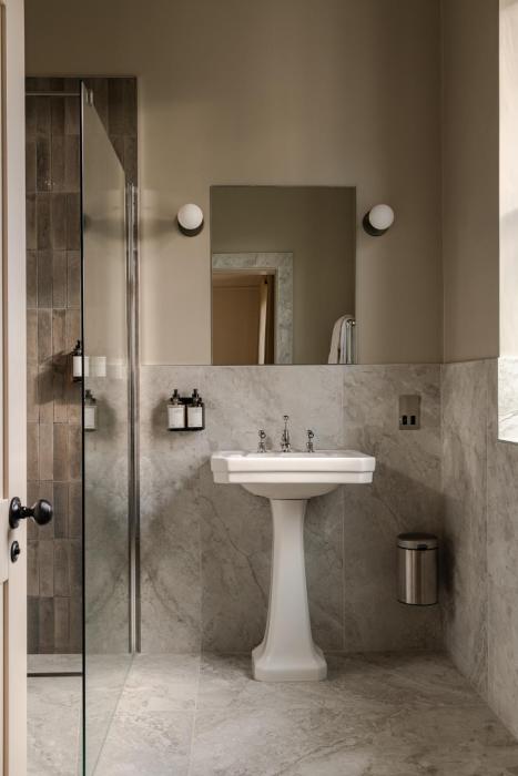leighton townhouse adults only