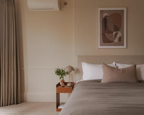 leighton townhouse adults only