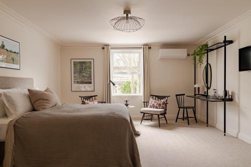 leighton townhouse adults only