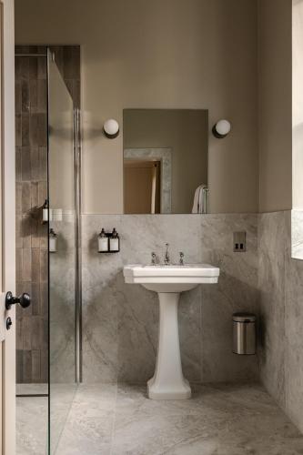leighton townhouse adults only
