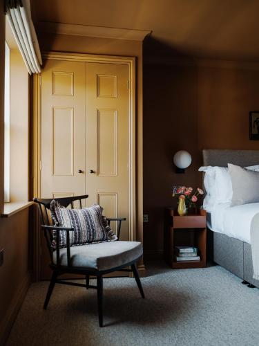 leighton townhouse adults only