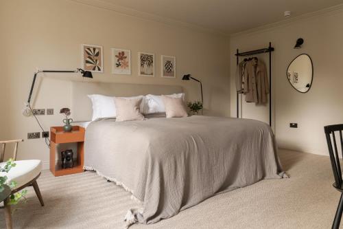 leighton townhouse adults only