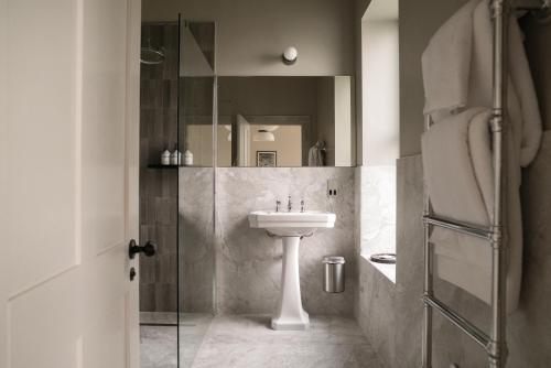 leighton townhouse adults only