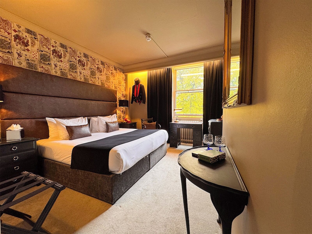 white hart hotel and apartments