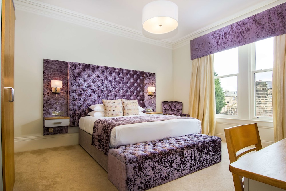 white hart hotel and apartments
