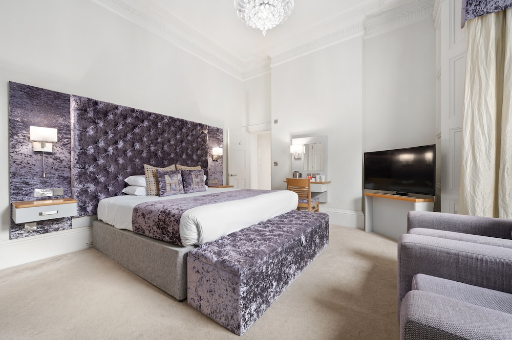 white hart hotel and apartments