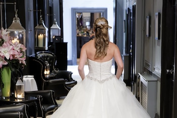 White Hart Hotel & Apartments,,4 star