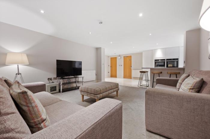 white hart hotel and apartments