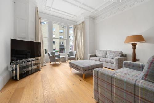 white hart hotel and apartments