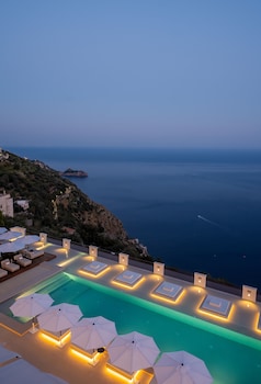 furore grand hotel