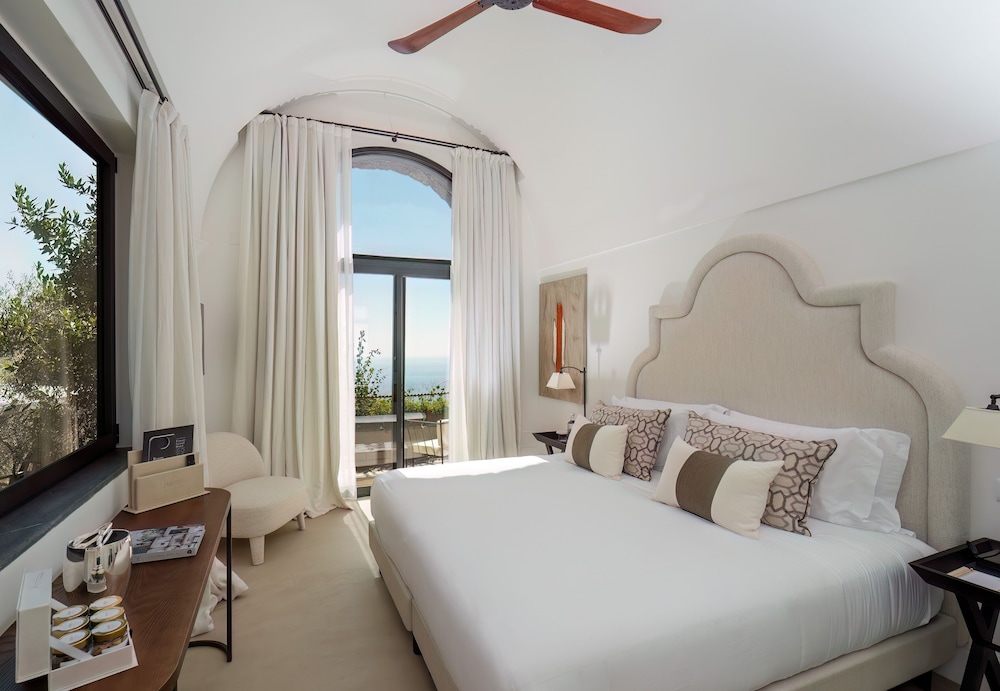 furore grand hotel