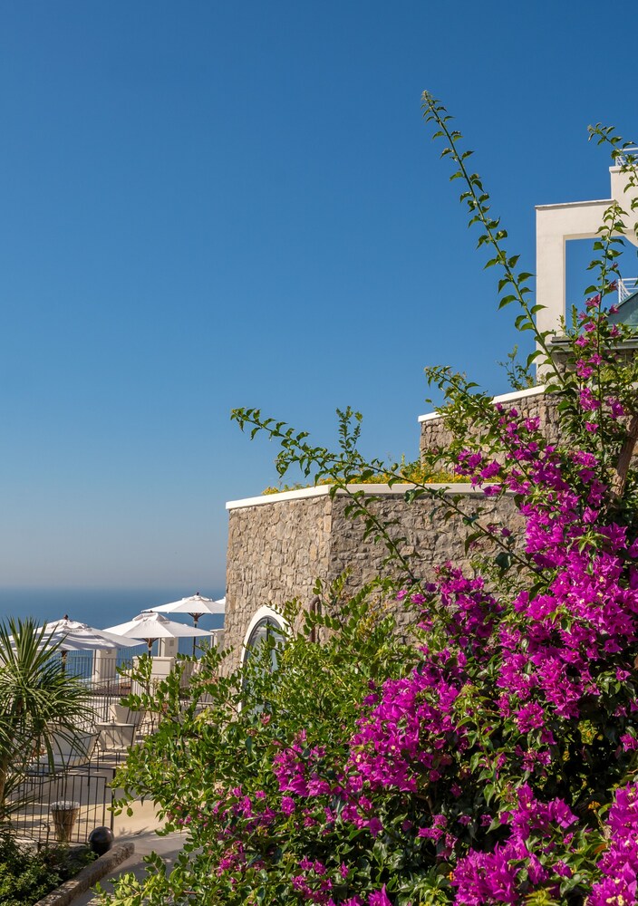furore grand hotel