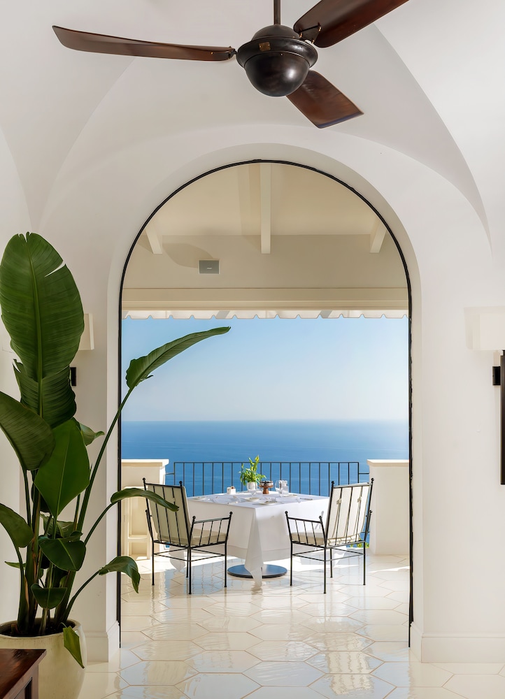 furore grand hotel