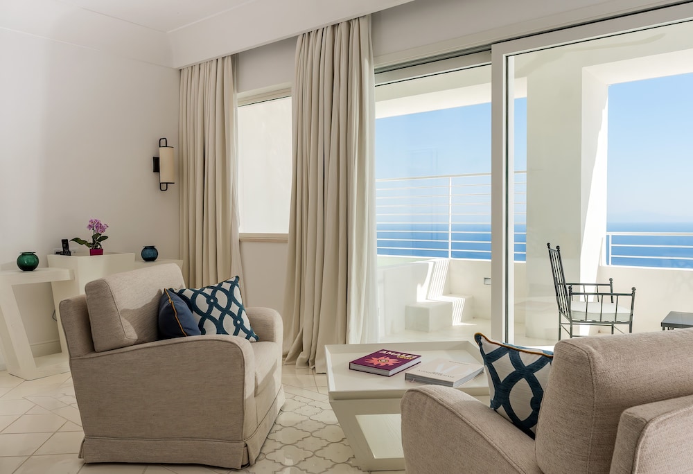 furore grand hotel