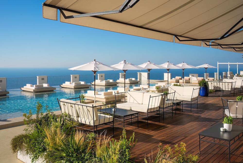 furore grand hotel