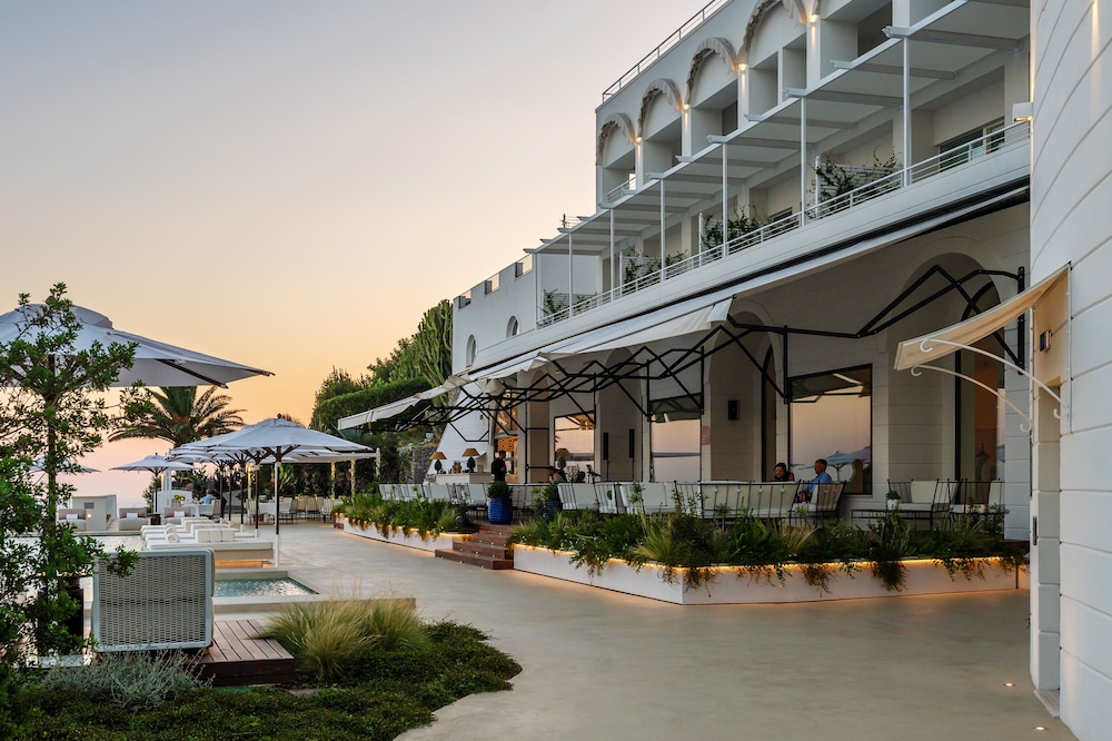 furore grand hotel