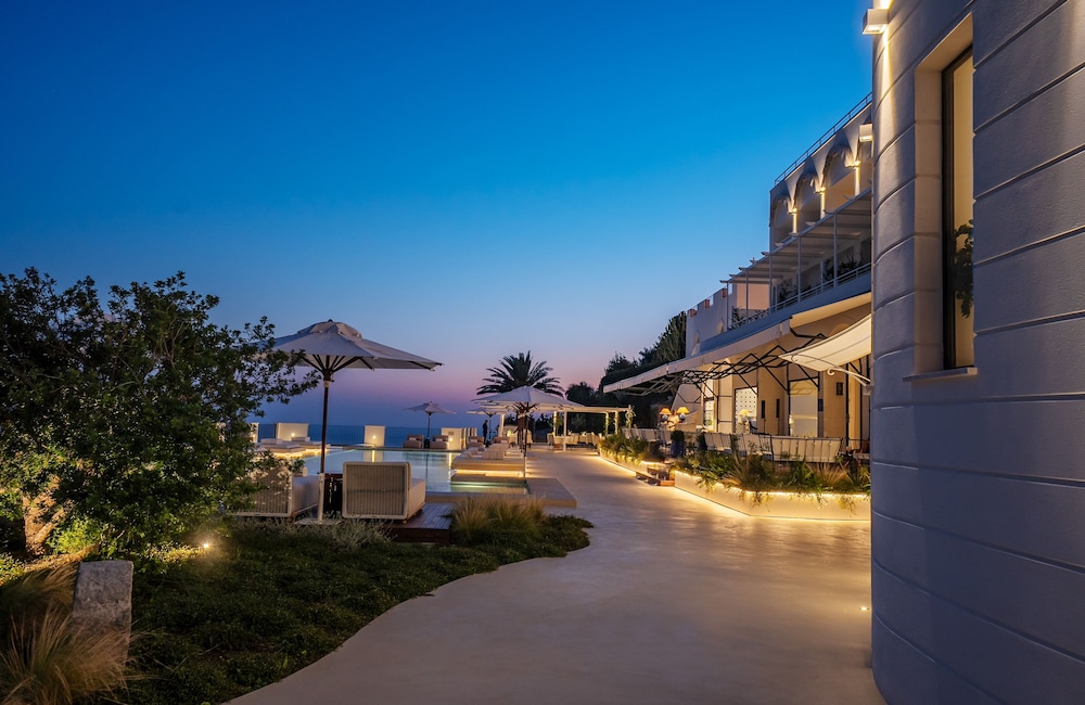 furore grand hotel