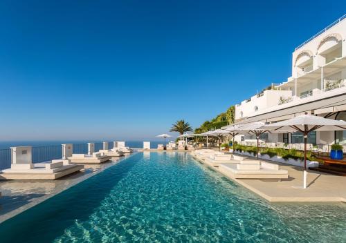 furore grand hotel
