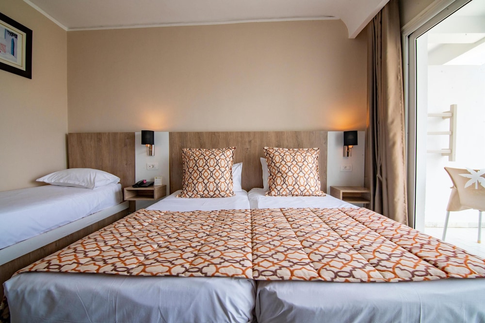 riadh palms resort and spa