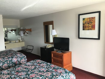 twelve oaks inn