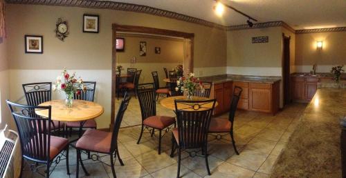 twelve oaks inn