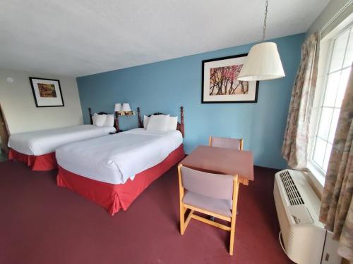 twelve oaks inn