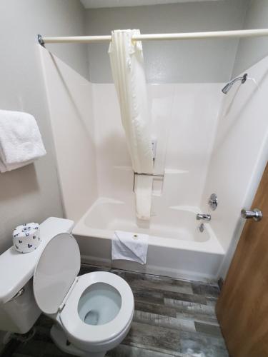 twelve oaks inn