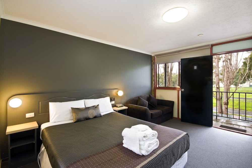 lorne coachman inn