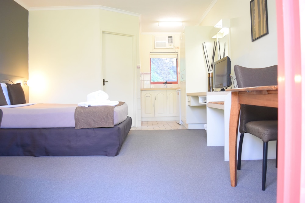 lorne coachman inn