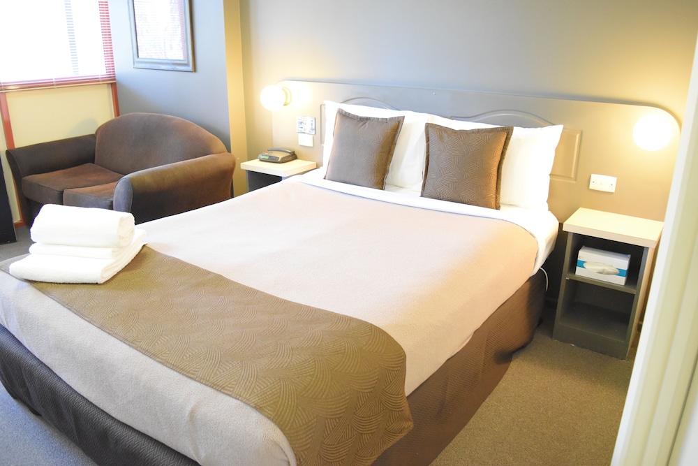 lorne coachman inn