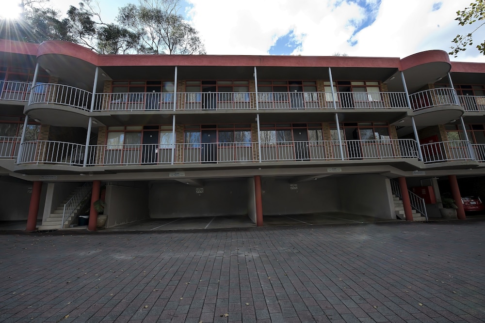 lorne coachman inn