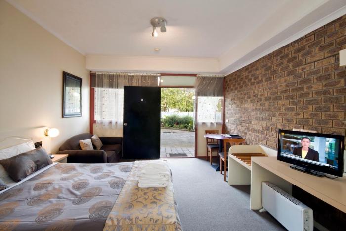 lorne coachman inn