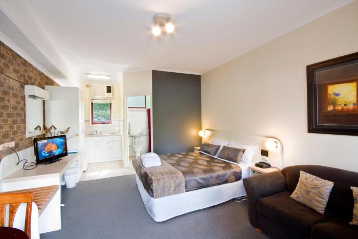 lorne coachman inn