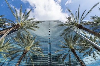 conrad miami