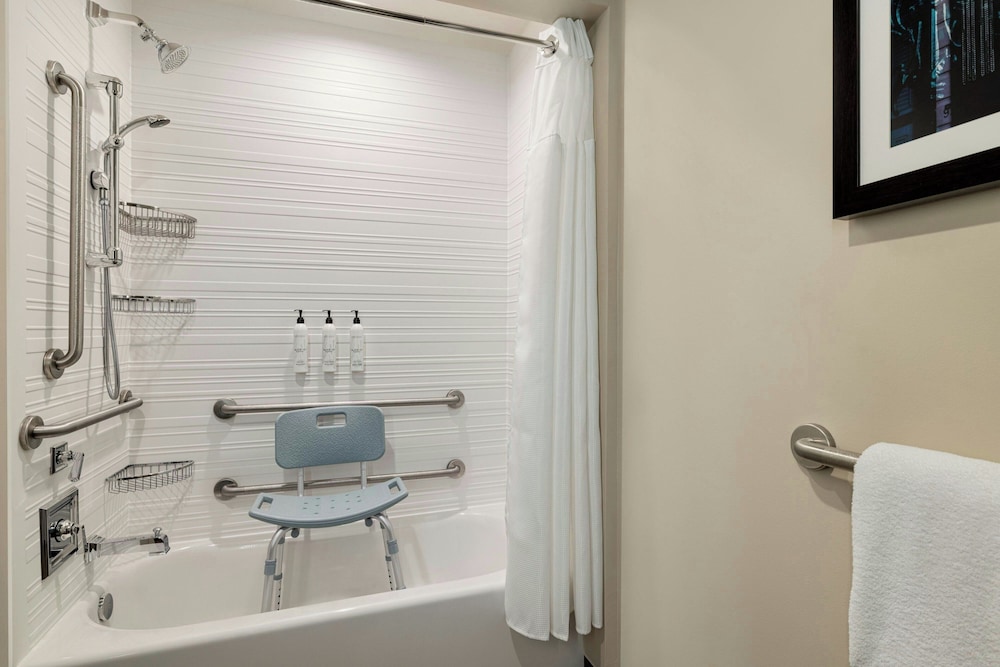 fairfield inn and suites new orleans downtown