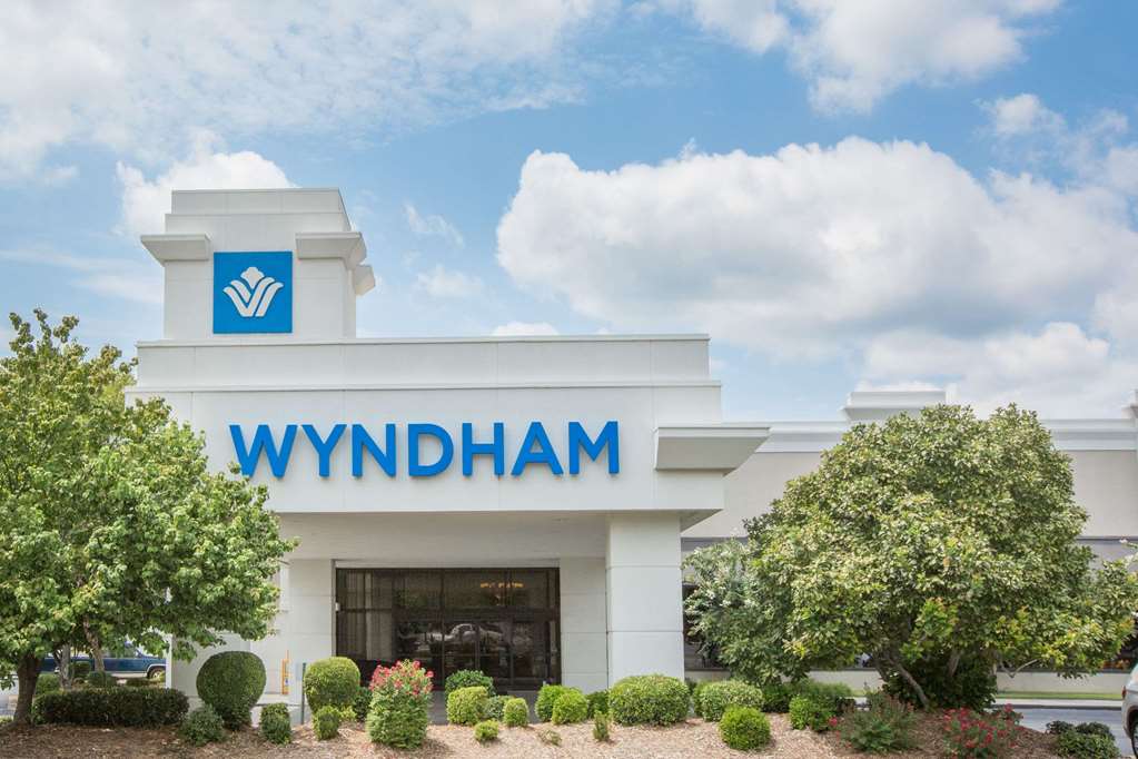 wyndham riverfront little rock