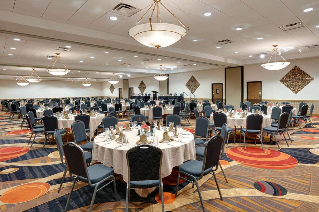 wyndham riverfront little rock