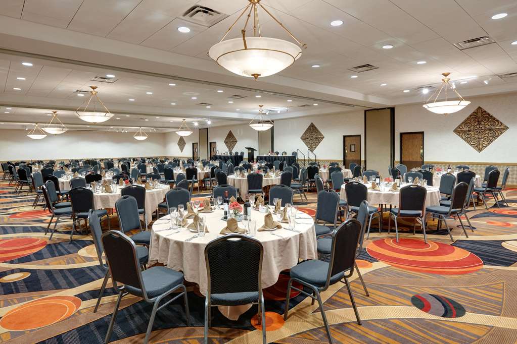 wyndham riverfront little rock