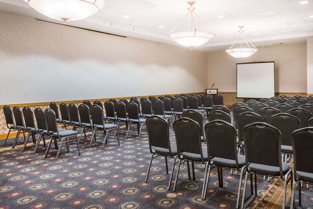 wyndham riverfront little rock