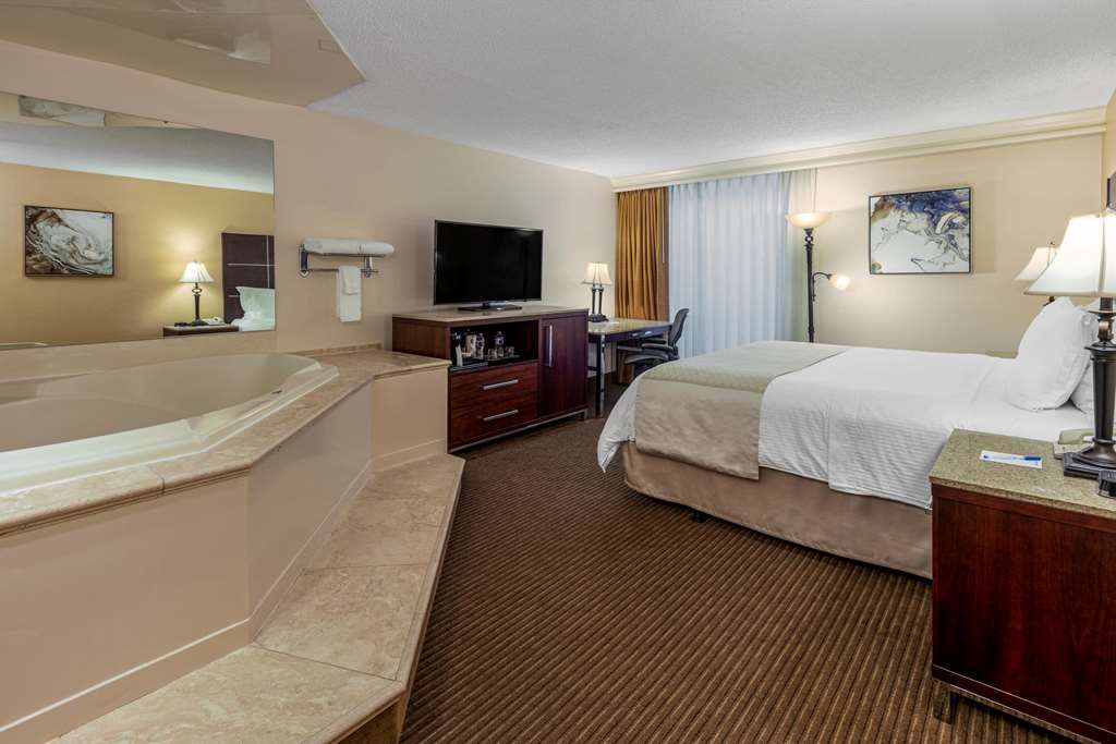 wyndham riverfront little rock